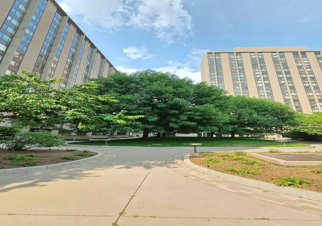 2nd image of 15 S 1St St, Minneapolis, MN 55401