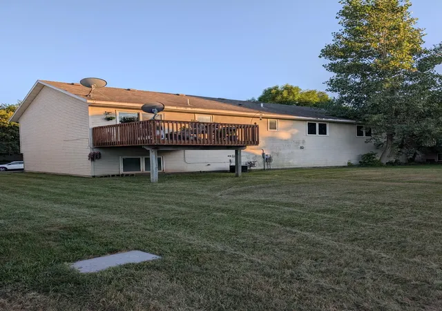Photo 2 of Single family home for sale at 137 Barony Rd, Le Sueur, MN 56058 | MLS# 7110815 | Listing updated on 2026-09-03