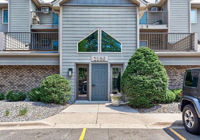 Photo 2 of Condo for sale at 2150 Ridge Dr #36, Minneapolis, MN 55416 | MLS# 7110851 | Listing updated on 2026-09-16