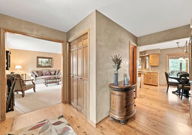 5th image of 17654 W 67Th St, Eden Prairie, MN 55346 | MLS# 7110854