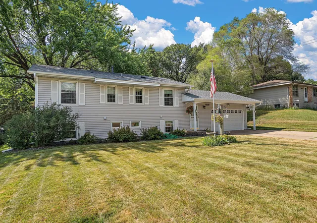 Photo 2 of Sale Pending at 10908 Dahlia St Nw, Minneapolis, MN 55433 | MLS# 7110857 | Listing updated on 2026-09-06