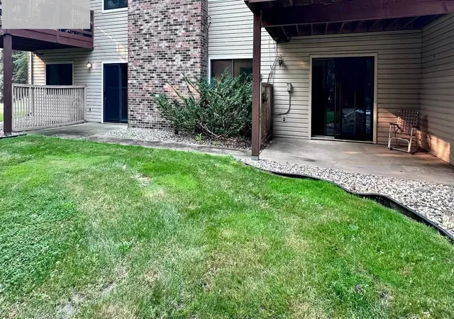 Photo 3 of Condo for sale at 14302 Fairway Dr, Eden Prairie, MN 55344 | MLS# 7110932 | Listing updated on 2026-10-09