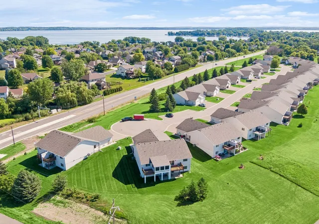Photo 4 of Single family home for sale at 1851 Lakeridge Way, Waconia, MN 55387 | MLS# 7110974 | Listing updated on 2026-08-24