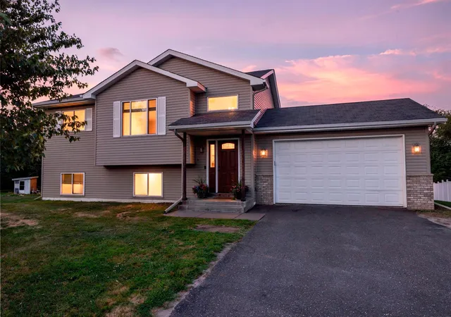 2nd image of 616 Horseshoe Ln, Braham, MN 55006 | MLS# 7110975