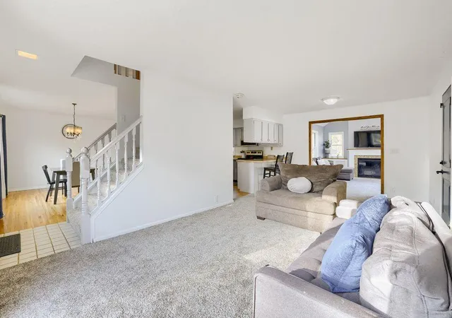 Photo 3 of Single family home for sale at 2113 Marble Ln, Saint Paul, MN 55122 | MLS# 7110984 | Listing updated on 2026-10-31
