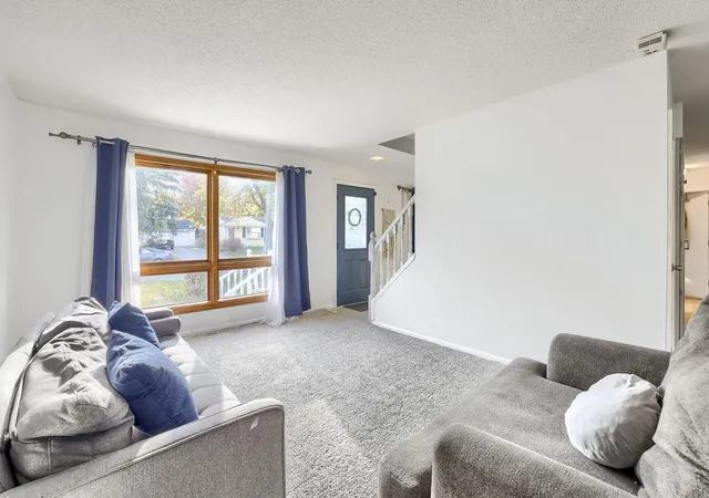 Photo 4 of Single family home for sale at 2113 Marble Ln, Saint Paul, MN 55122 | MLS# 7110984 | Listing updated on 2026-10-31