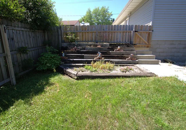 Photo 3 of Single family home for sale at 425 8th Street NE, Staples, MN 56479 | MLS# 7110986 | Listing updated on 2026-08-16