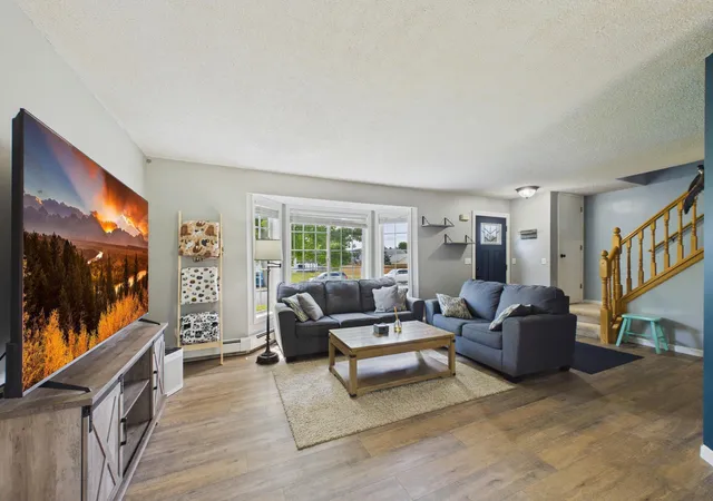 4th image of 455 Johnson Pkwy, Hammond, WI 54015 | MLS# 7111002