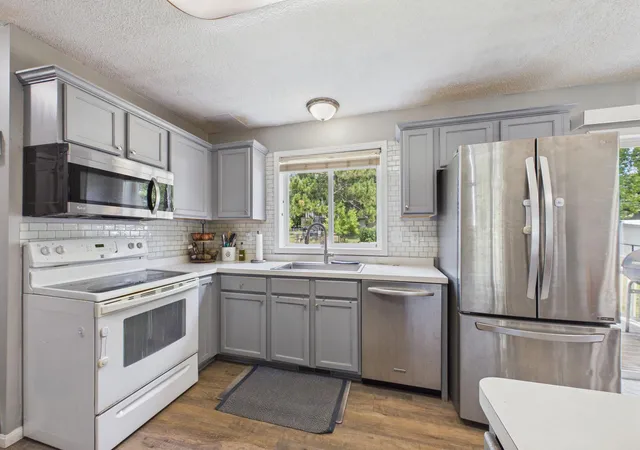 5th image of 455 Johnson Pkwy, Hammond, WI 54015 | MLS# 7111002