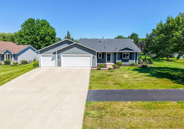 3rd image of 17077 Toronto Ave Se, Prior Lake, MN 55372 | MLS# 7111008
