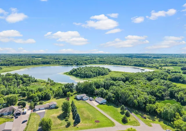 5th image of 2223 Cedarbridge Ct, Harris, MN 55032 | MLS# 7111011