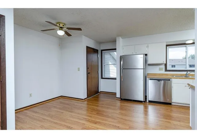Photo 3 of Condo for sale at 1811 Greenfield Ln SW #12, Rochester, MN 55902 | MLS# 7111018 | Listing updated on 2026-08-27