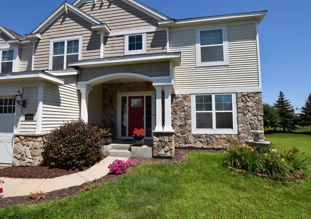 Photo 3 of Single family home for sale at 3980 Molina St, Shakopee, MN 55379 | MLS# 7111027 | Listing updated on 2026-10-05