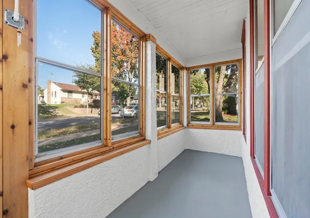 Photo 4 of Single family home for sale at 1216 Danforth St, Saint Paul, MN 55117 | MLS# 7111028 | Listing updated on 2026-10-29