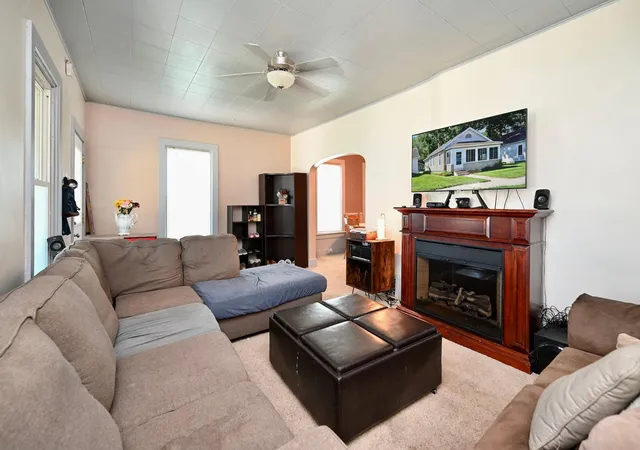 Photo 3 of Single family home for sale at 617 W Howard St, Winona, MN 55987 | MLS# 7111037 | Listing updated on 2026-08-05