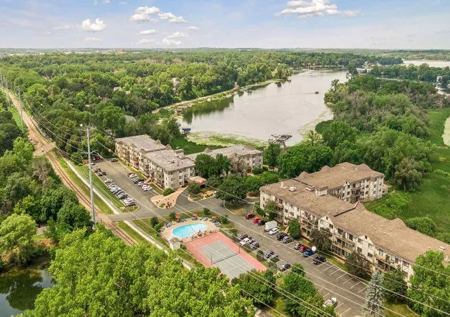 Photo 1 of Condo for sale at 1304 W Medicine Lake Dr #320, Minneapolis, MN 55441 | MLS# 7111038 | Listing updated on 2026-09-03