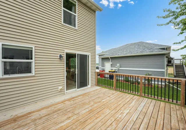Photo 3 of Single family home for sale at 805 3rd Avenue Ne, Plainview, MN 55964 | MLS# 7111040 | Listing updated on 2026-08-27