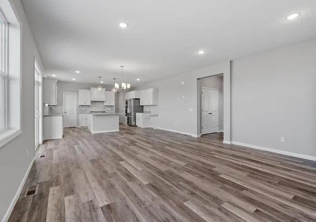 image of 910 Buffalo St Nw, Delano, MN 55328 | MLS# 7111042