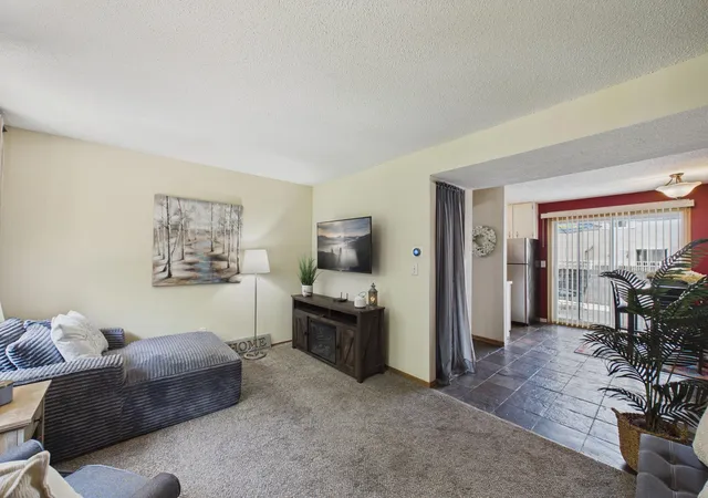 Photo 4 of Single family home for sale at 1467 Goodwin Ave N, Saint Paul, MN 55128 | MLS# 7111044 | Listing updated on 2026-08-28