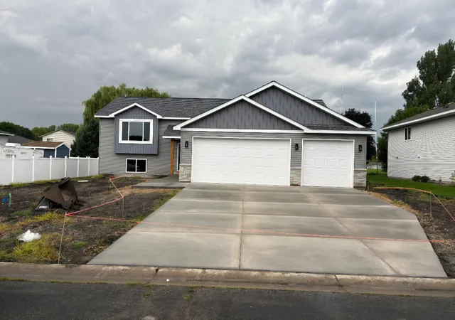 1st image of 310 Gloria Ave, Green Isle, MN 55338 | MLS# 7111055