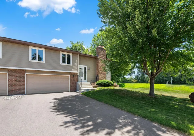 Photo 2 of Sale Pending at 13986 Herald Way, Saint Paul, MN 55124 | MLS# 7111065 | Listing updated on 2026-08-27