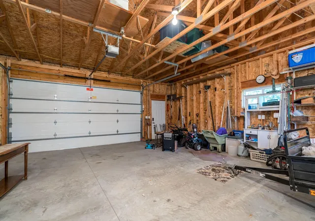 Photo 24 of Single family home for sale at 6105 Shamrock Dr, Madison Lake, MN 56063 | MLS# 7111066 | Listing updated on 2026-08-16