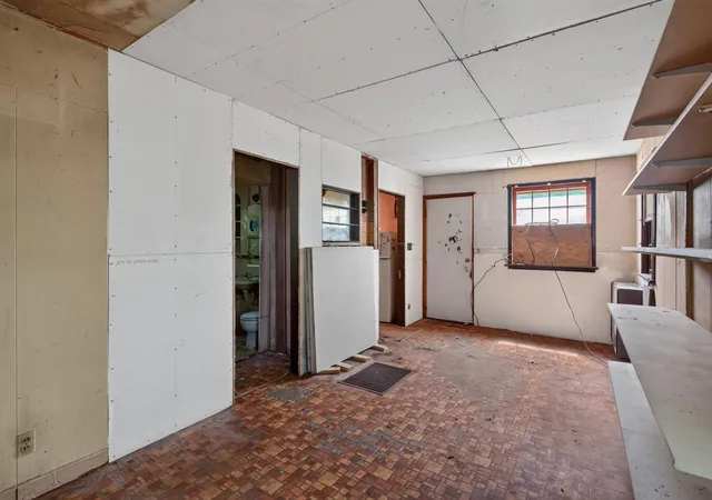 Photo 2 of Single family home for sale at 7517 Humboldt Ave S, Minneapolis, MN 55423 | MLS# 7111075 | Listing updated on 2026-09-18