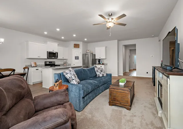 Photo 4 of Single family home for sale at 10188 Twin Lakes Pkwy Nw, Elk River, MN 55330 | MLS# 7111084 | Listing updated on 2026-10-10