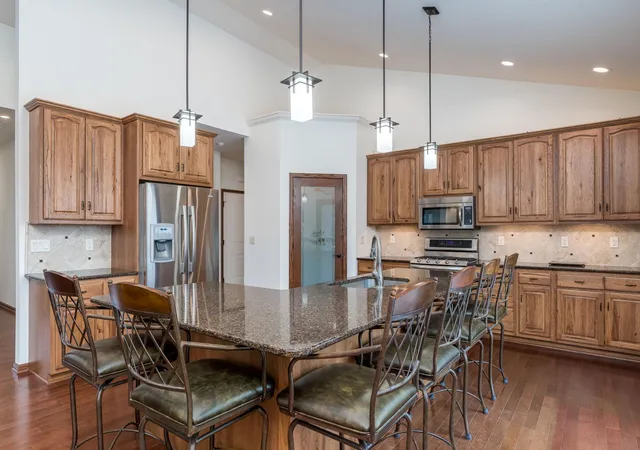 Photo 4 of Single family home for sale at 60340 Maverick Ct, Madison Lake, MN 56063 | MLS# 7111114 | Listing updated on 2026-08-27