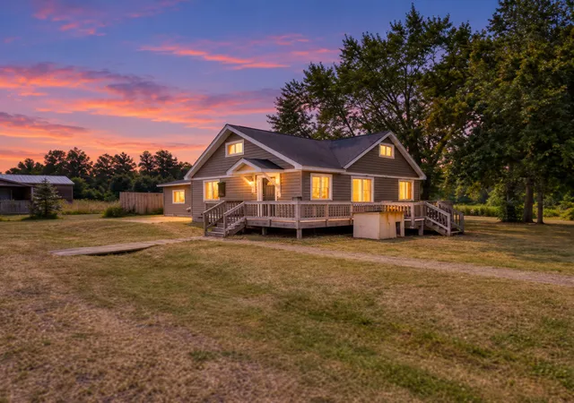 Photo 2 of Single family home for sale at 8546 E Spaulding Rd, South Range, WI 54874 | MLS# 7111130 | Listing updated on 2026-10-20