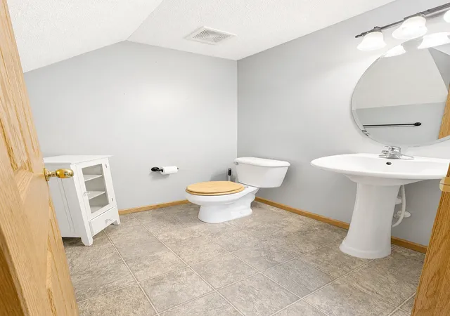 Photo 4 of Single family home for sale at 424 Frederick Cir #606, Hastings, MN 55033 | MLS# 7111133 | Listing updated on 2026-09-14
