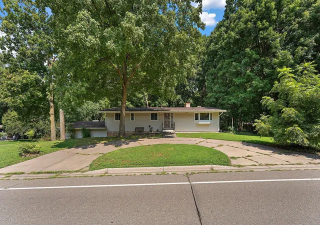Photo 1 of Sale Pending at 4125 Thrushwood Ln, Minnetonka, MN 55345 | MLS# 7111189 | Listing updated on 2026-09-22