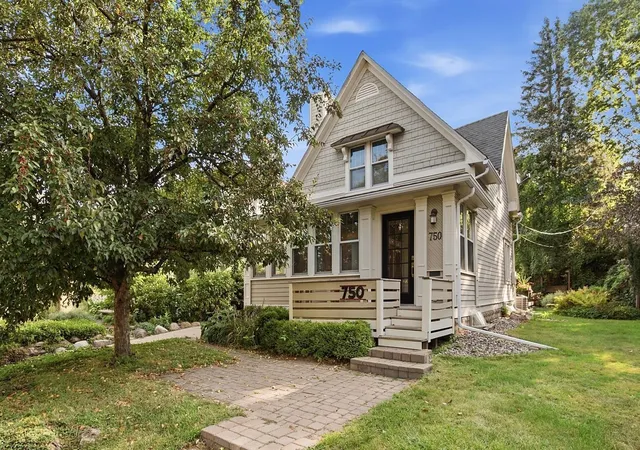 Photo 1 of Sale Pending at 750 Chippewa Ave, Saint Paul, MN 55107 | MLS# 7111190 | Listing updated on 2026-10-08