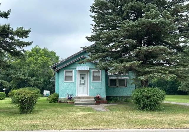 Photo 1 of Sale Pending at 601 11th Street E, Thief River Falls, MN 56701 | MLS# 7111210 | Listing updated on 2026-08-25