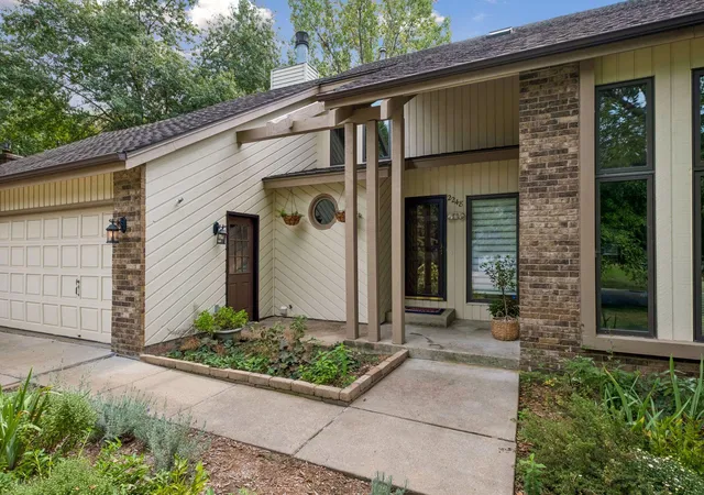Photo 2 of Single family home for sale at 2248 James St, Saint Paul, MN 55122 | MLS# 7111224 | Listing updated on 2026-09-18