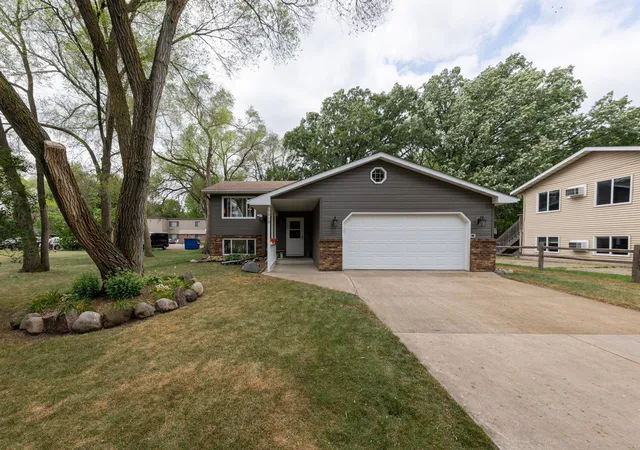 1st image of 1513 32nd Ave N, Saint Cloud, MN 56303 | MLS# 7111230