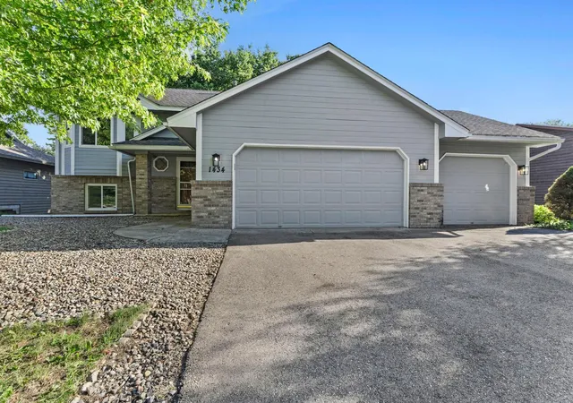 1st image of 1434 Eastlake Dr, Chaska, MN 55318 | MLS# 7111238