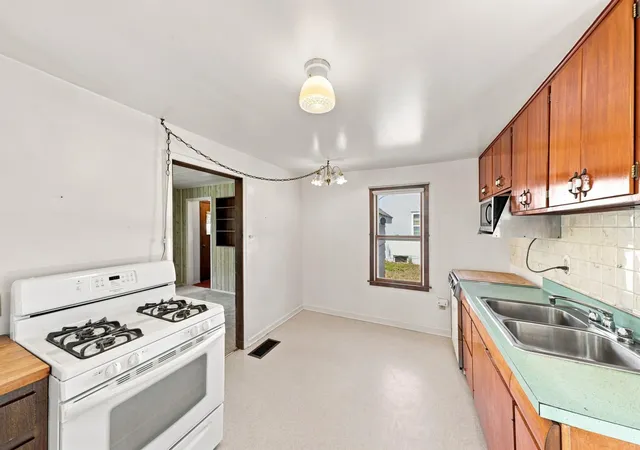 Photo 4 of Single family home for sale at 5210 Colfax Ave N, Minneapolis, MN 55430 | MLS# 7111240 | Listing updated on 2026-09-14