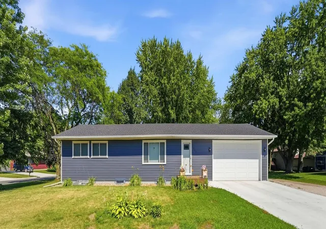 1st image of 231 Excelsior Ave S, Annandale, MN 55302 | MLS# 7111245