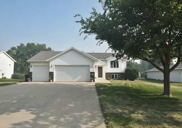 1st image of 1002 W 2nd St, Zumbrota, MN 55992 | MLS# 7111258