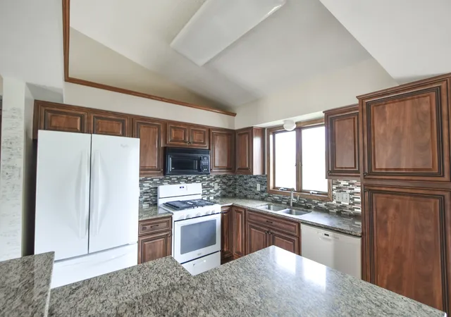 2nd image of 1002 W 2nd St, Zumbrota, MN 55992 | MLS# 7111258