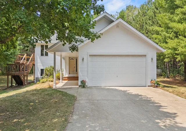 3rd image of 2161 Goose Lake Rd, New Richmond, WI 54017 | MLS# 7111267