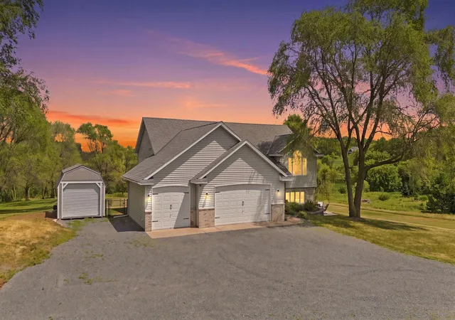 1st image of 1683 89th St, New Richmond, WI 54017 | MLS# 7111274
