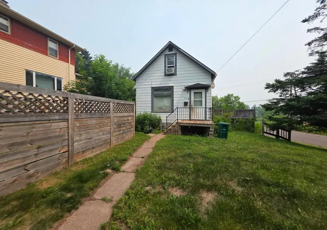 2nd image of 1110 N 8th Avenue E, Duluth, MN 55805 | MLS# 7111276