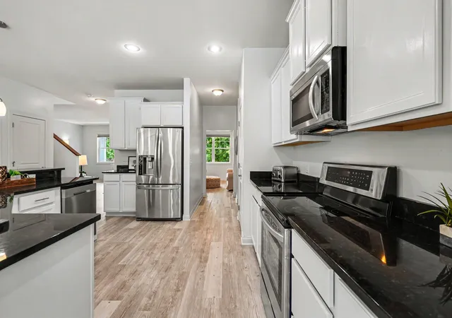 Photo 4 of Single family home for sale at 1834 Spring Crk Dr, Carver, MN 55315 | MLS# 7111284 | Listing updated on 2026-08-27