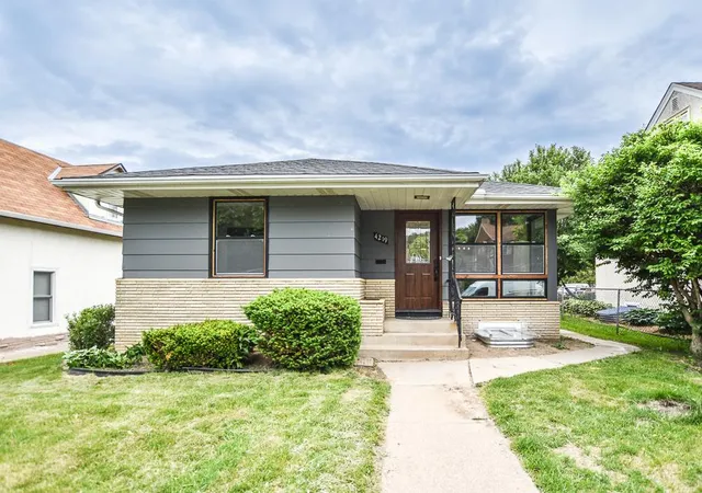2nd image of 4219 Monroe St Ne, Minneapolis, MN 55421 | MLS# 7111291