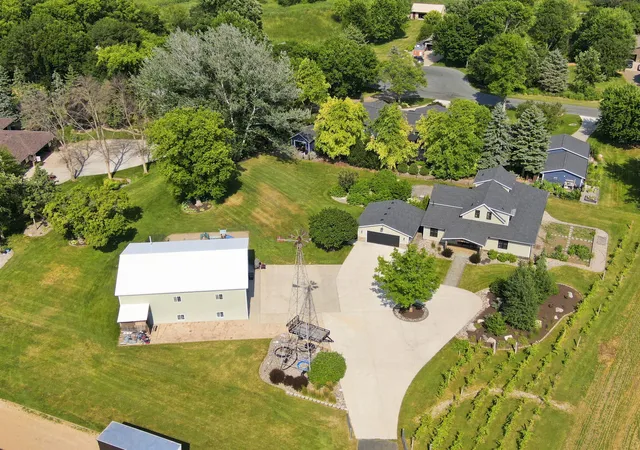 1st image of 396 Maple Ln Se, New Prague, MN 56071 | MLS# 7111297