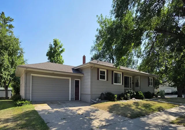 1st image of 351 5th St Nw, Valley City, ND 58072 | MLS# 7111305