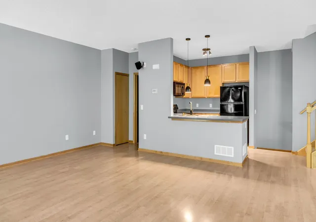 5th image of 6766 Meadow Grass Ln S, Cottage Grove, MN 55016 | MLS# 7111307