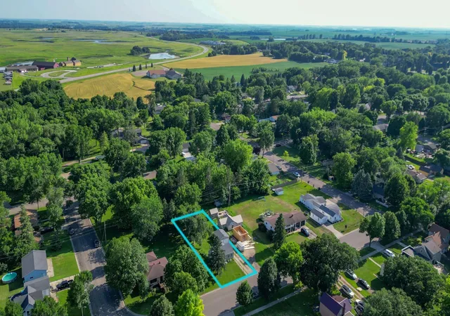 5th image of 620 E Adolphus Ave, Fergus Falls, MN 56537 | MLS# 7111320